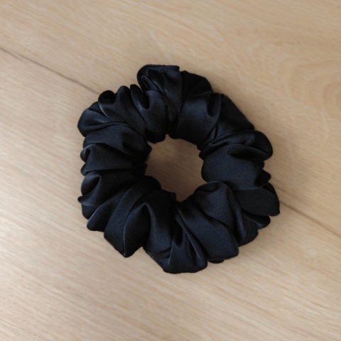 Czarna scrunchies mini z grubszą gumką