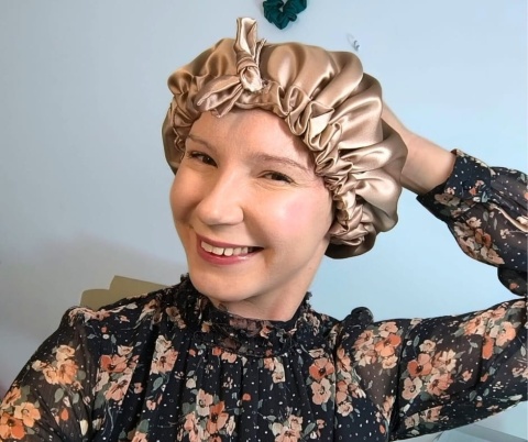 czepek z jedwabiu morwowego