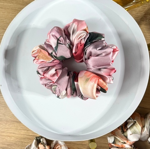 Medium Scrunchies Delikatne Kwiaty