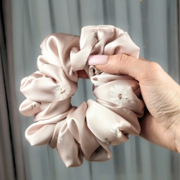 Maxi scrunchies Stokrotka